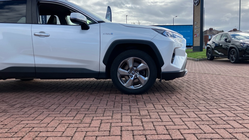 Toyota RAV4 2.5 VVT-i Hybrid Excel 5dr CVT Hybrid Estate - Image 25
