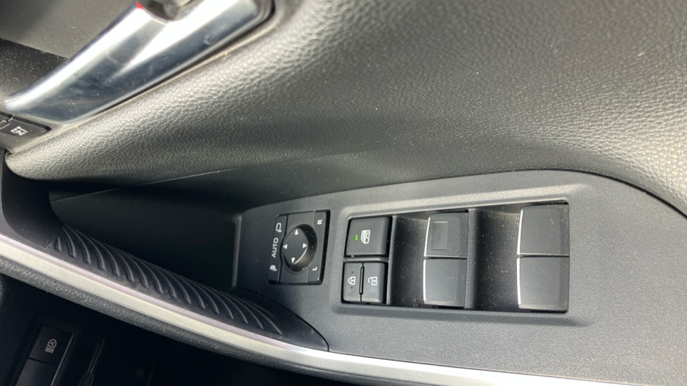 Toyota RAV4 2.5 VVT-i Hybrid Excel 5dr CVT Hybrid Estate - Image 31