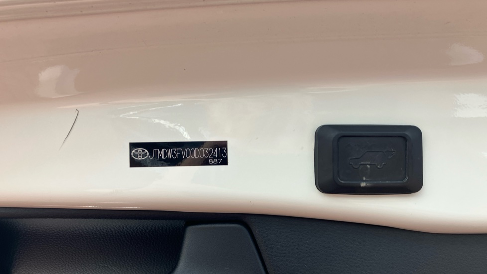 Toyota RAV4 2.5 VVT-i Hybrid Excel 5dr CVT Hybrid Estate - Image 60