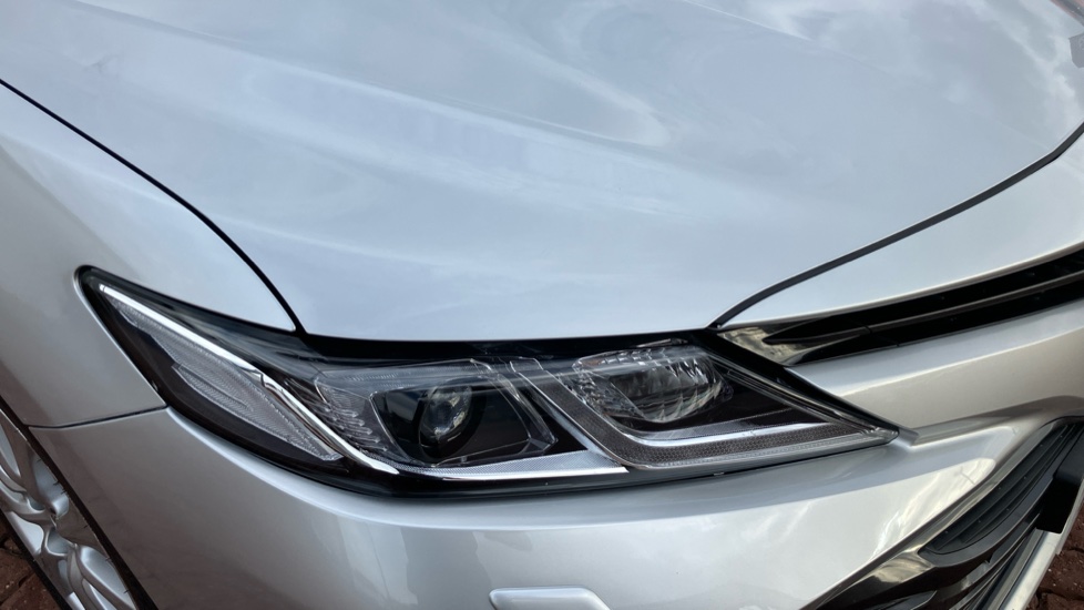 Toyota Camry 2.5 VVT-i Hybrid Design 4dr CVT Hybrid Saloon - Image 20