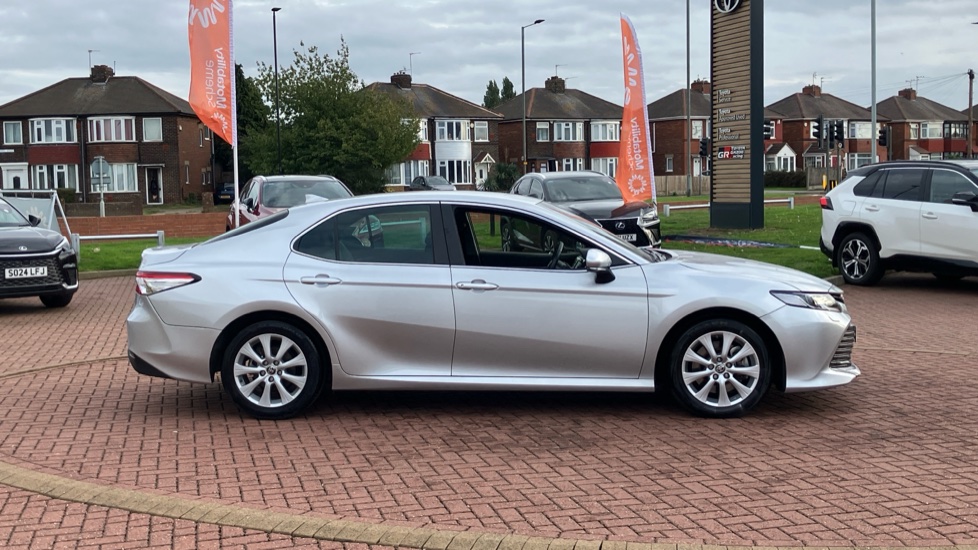 Toyota Camry 2.5 VVT-i Hybrid Design 4dr CVT Hybrid Saloon - Image 23
