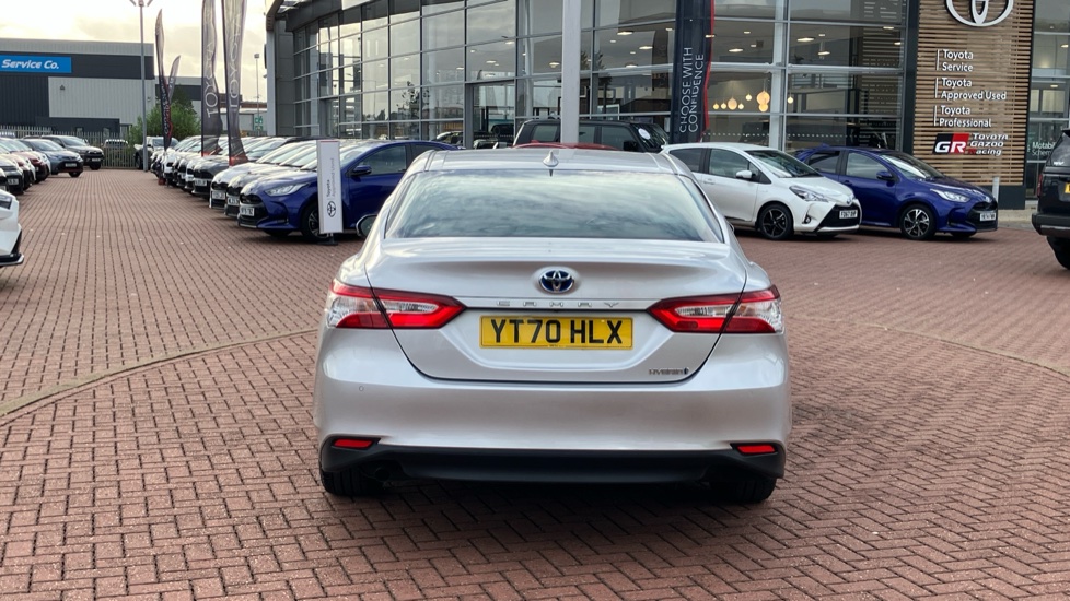 Toyota Camry 2.5 VVT-i Hybrid Design 4dr CVT Hybrid Saloon - Image 26