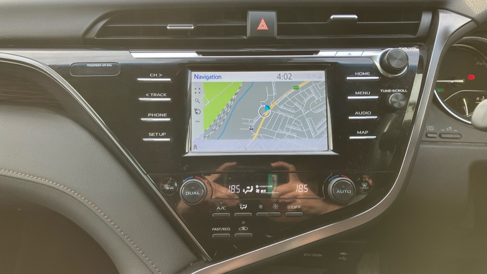 Toyota Camry 2.5 VVT-i Hybrid Design 4dr CVT Hybrid Saloon - Image 34