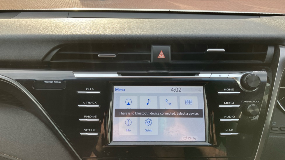 Toyota Camry 2.5 VVT-i Hybrid Design 4dr CVT Hybrid Saloon - Image 39