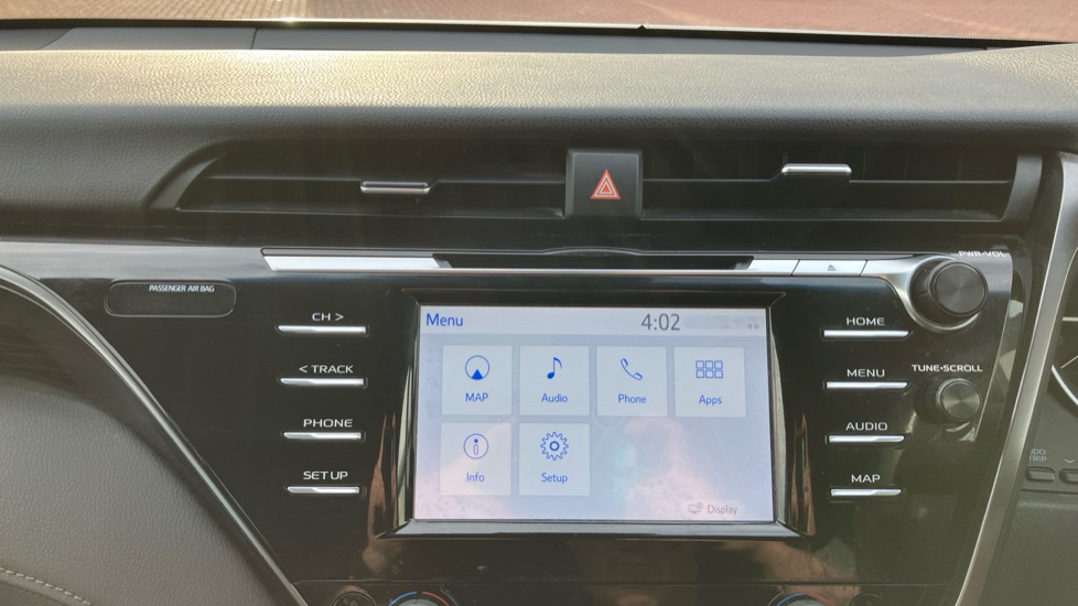 Toyota Camry 2.5 VVT-i Hybrid Design 4dr CVT Hybrid Saloon - Image 41