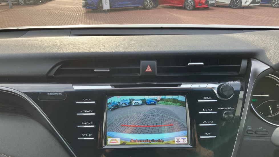 Toyota Camry 2.5 VVT-i Hybrid Design 4dr CVT Hybrid Saloon - Image 43