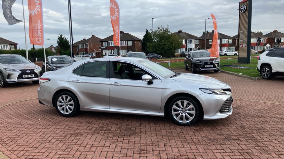 Toyota Camry 2.5 VVT-i Hybrid Design 4dr CVT Hybrid Saloon - Image 46