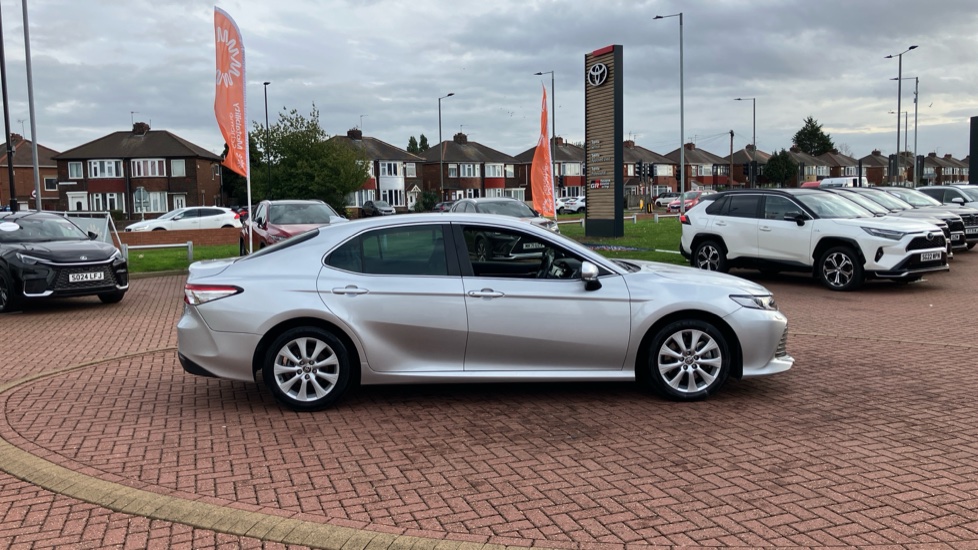 Toyota Camry 2.5 VVT-i Hybrid Design 4dr CVT Hybrid Saloon - Image 47