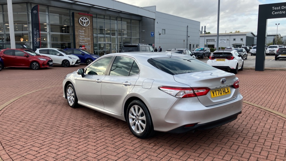 Toyota Camry 2.5 VVT-i Hybrid Design 4dr CVT Hybrid Saloon - Image 51