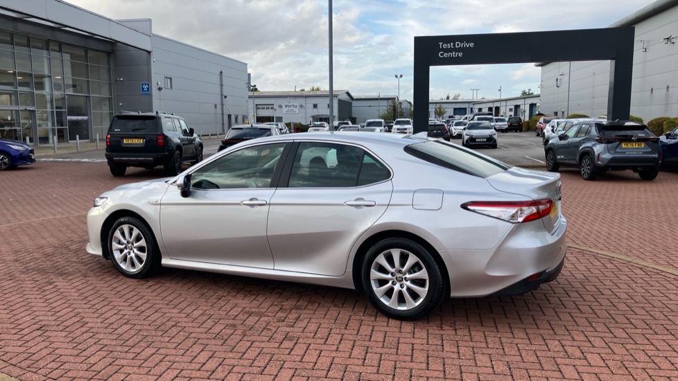 Toyota Camry 2.5 VVT-i Hybrid Design 4dr CVT Hybrid Saloon - Image 52
