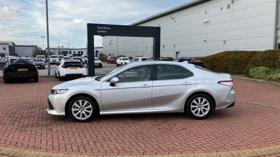 Toyota Camry 2.5 VVT-i Hybrid Design 4dr CVT Hybrid Saloon - Image 53