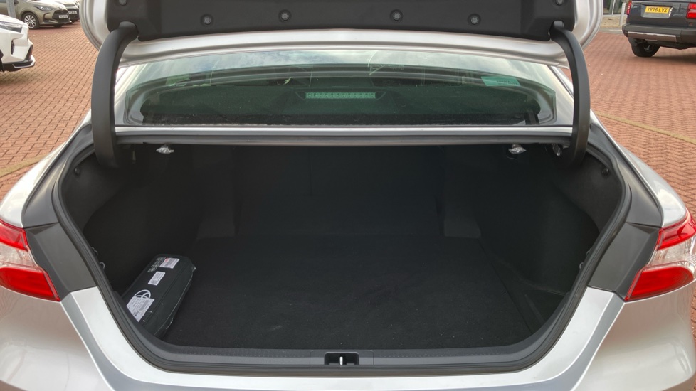 Toyota Camry 2.5 VVT-i Hybrid Design 4dr CVT Hybrid Saloon - Image 60