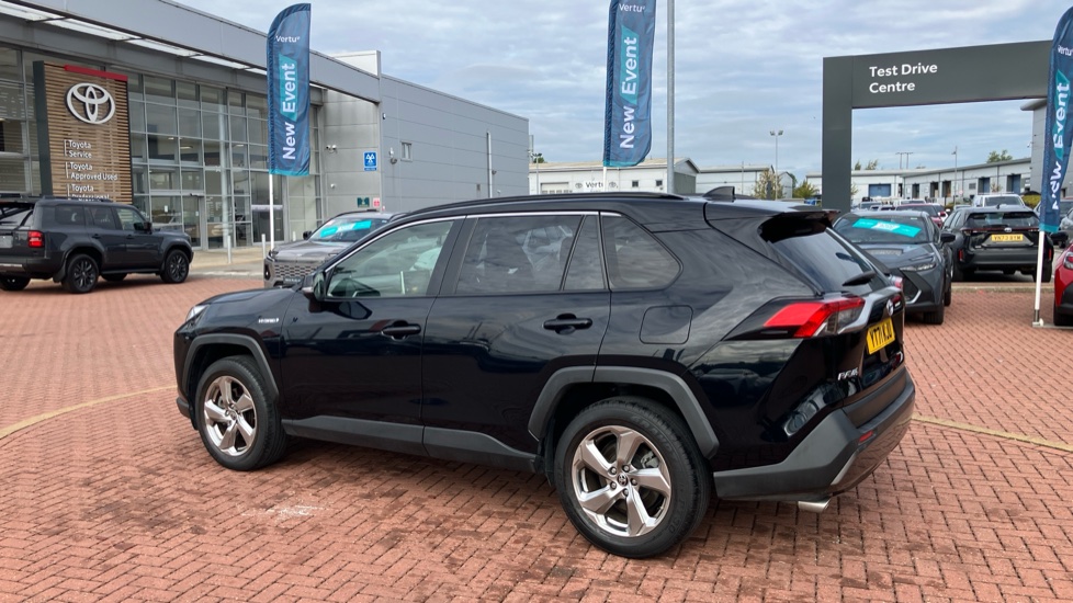 Toyota RAV4 2.5 VVT-i Hybrid Design 5dr CVT 2WD Hybrid Estate - Image 48