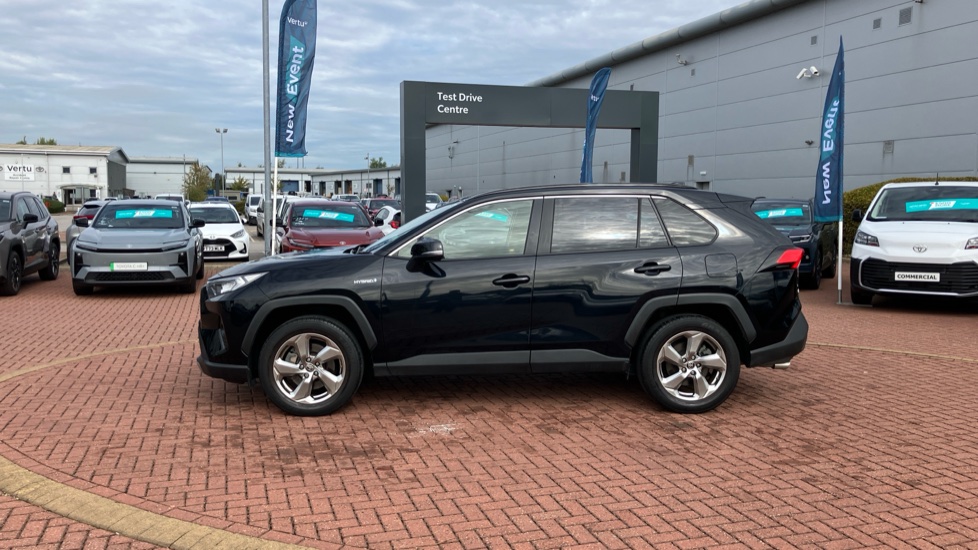 Toyota RAV4 2.5 VVT-i Hybrid Design 5dr CVT 2WD Hybrid Estate - Image 49