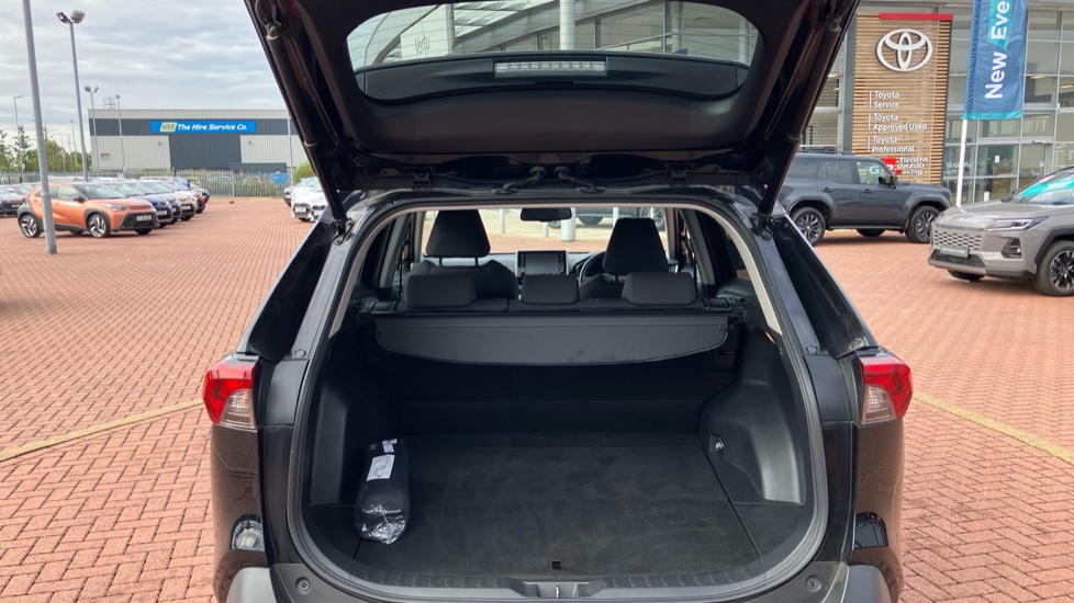 Toyota RAV4 2.5 VVT-i Hybrid Design 5dr CVT 2WD Hybrid Estate - Image 58