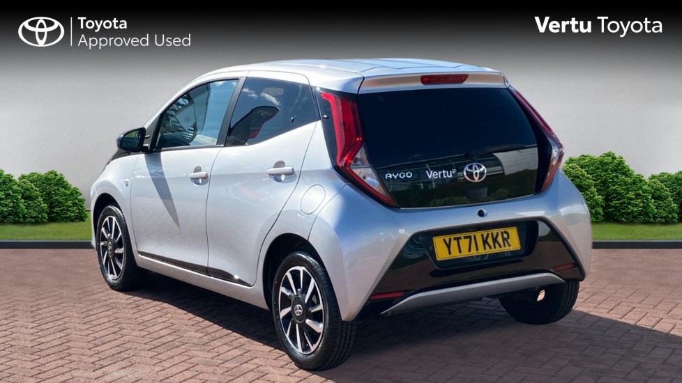Toyota Aygo 1.0 VVT-i X-Trend TSS 5dr x-shift Petrol Hatchback - Image 4