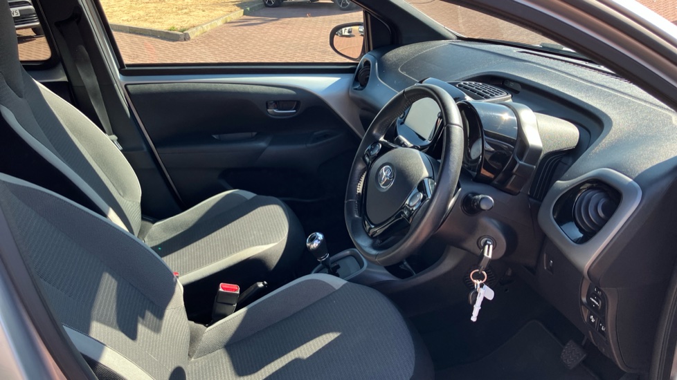 Toyota Aygo 1.0 VVT-i X-Trend TSS 5dr x-shift Petrol Hatchback - Image 12