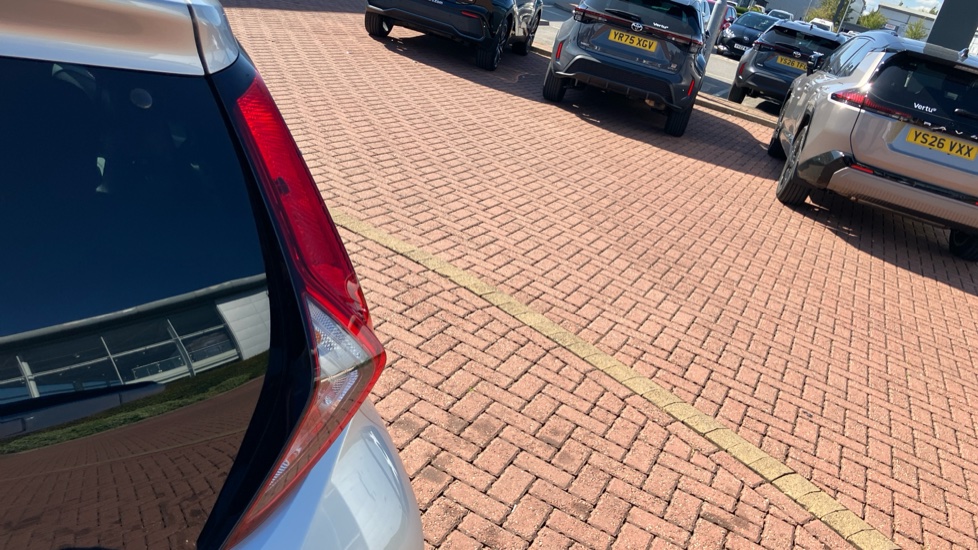 Toyota Aygo 1.0 VVT-i X-Trend TSS 5dr x-shift Petrol Hatchback - Image 21