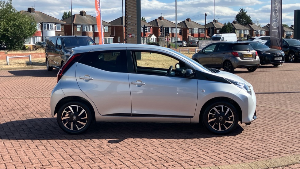 Toyota Aygo 1.0 VVT-i X-Trend TSS 5dr x-shift Petrol Hatchback - Image 23