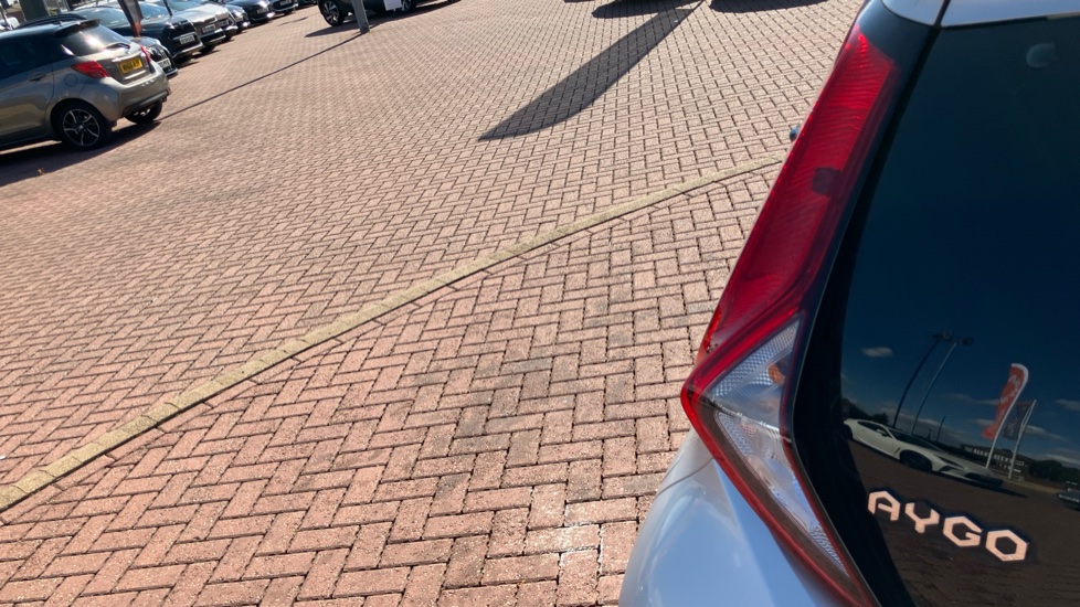 Toyota Aygo 1.0 VVT-i X-Trend TSS 5dr x-shift Petrol Hatchback - Image 36