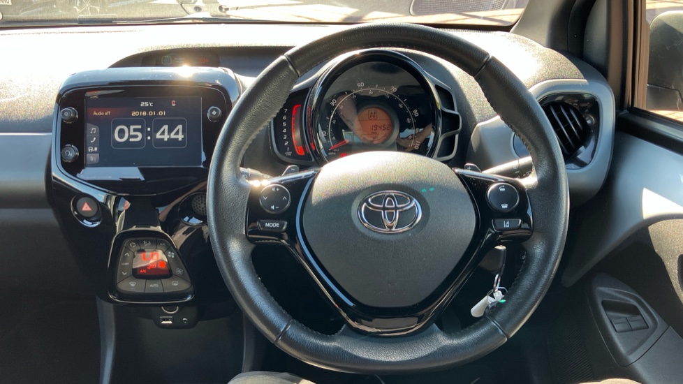 Toyota Aygo 1.0 VVT-i X-Trend TSS 5dr x-shift Petrol Hatchback - Image 53