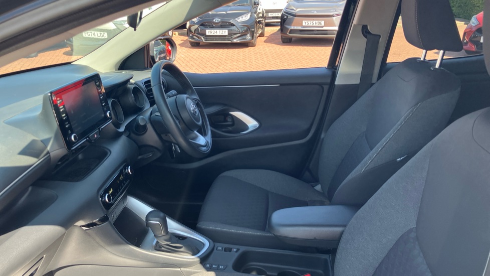 Toyota Yaris 1.5 Hybrid Design 5dr CVT Hybrid Hatchback - Image 5