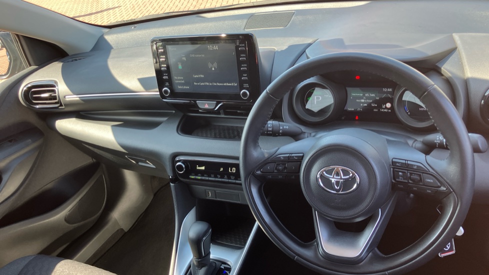 Toyota Yaris 1.5 Hybrid Design 5dr CVT Hybrid Hatchback - Image 6