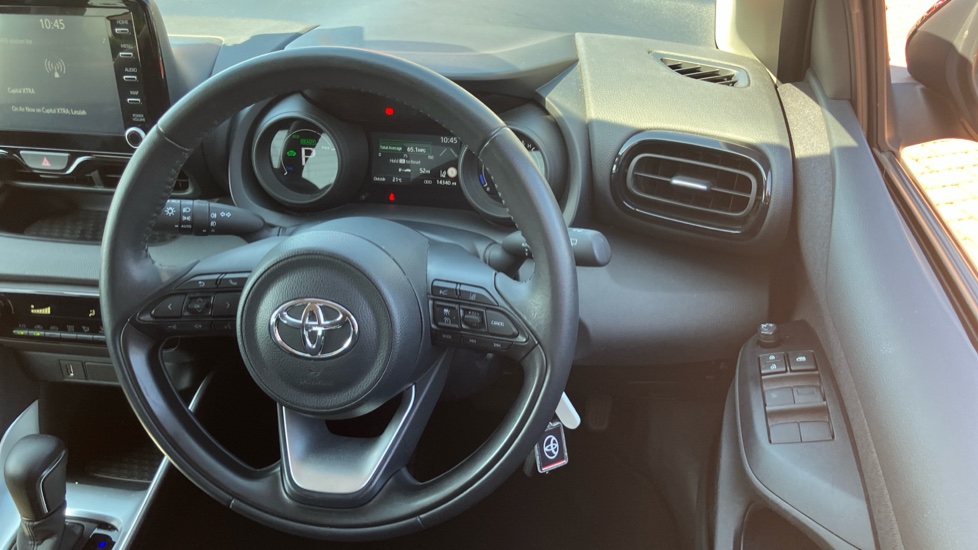 Toyota Yaris 1.5 Hybrid Design 5dr CVT Hybrid Hatchback - Image 10