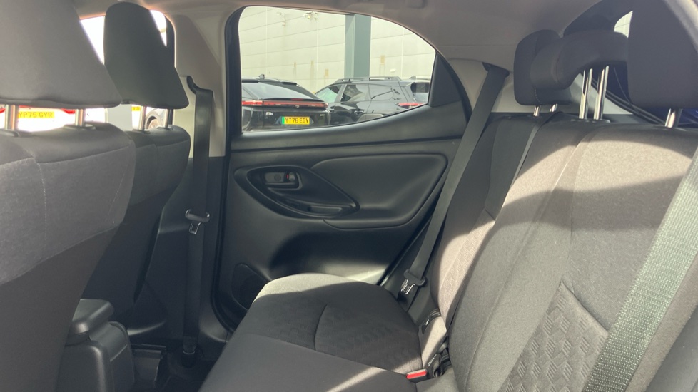 Toyota Yaris 1.5 Hybrid Design 5dr CVT Hybrid Hatchback - Image 15