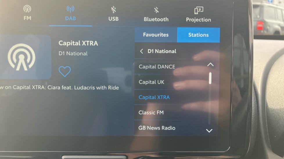 Toyota Yaris 1.5 Hybrid Design 5dr CVT Hybrid Hatchback - Image 39