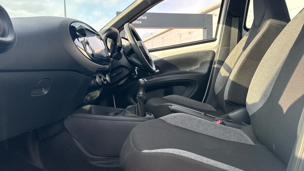 Toyota Aygo X 1.0 VVT-i Pure 5dr Petrol Hatchback - Image 5
