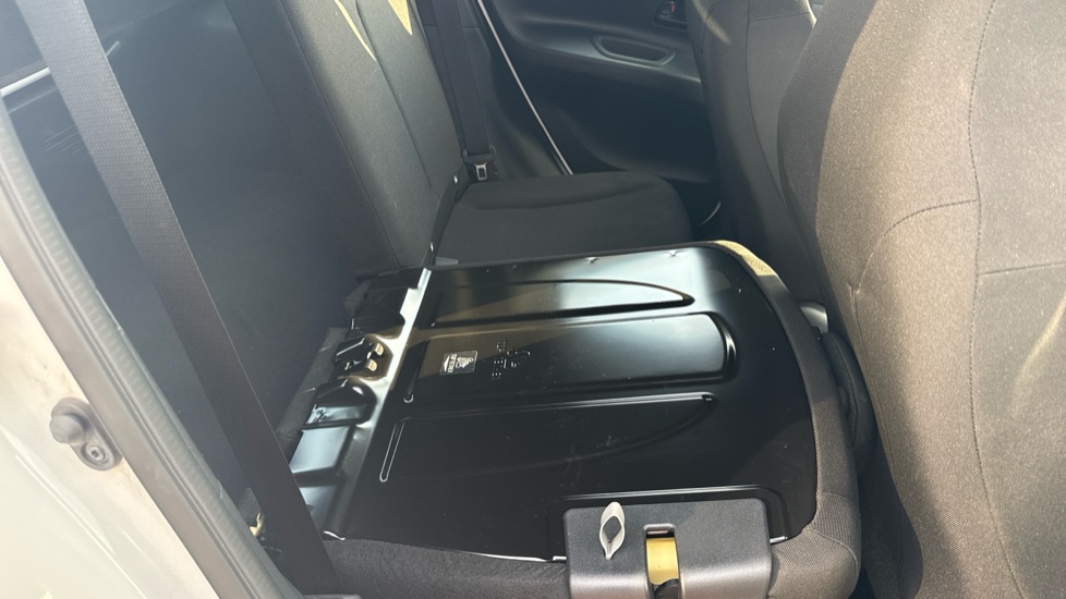 Toyota Aygo X 1.0 VVT-i Pure 5dr Petrol Hatchback - Image 18