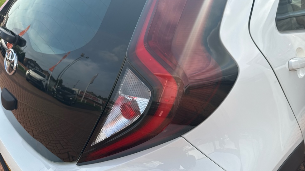 Toyota Aygo X 1.0 VVT-i Pure 5dr Petrol Hatchback - Image 21