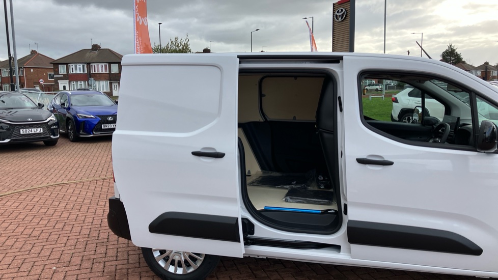 Toyota Proace City L1 Diesel 1.5D 100 Icon Van - Image 8