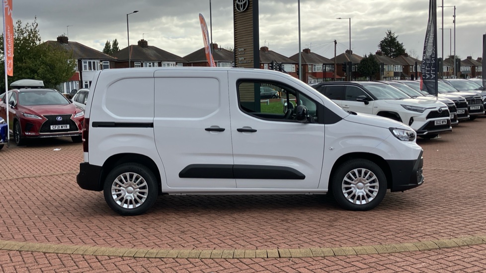 Toyota Proace City L1 Diesel 1.5D 100 Icon Van - Image 23