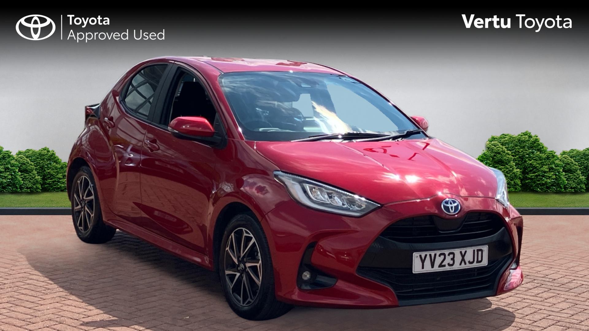Toyota Yaris listing photo