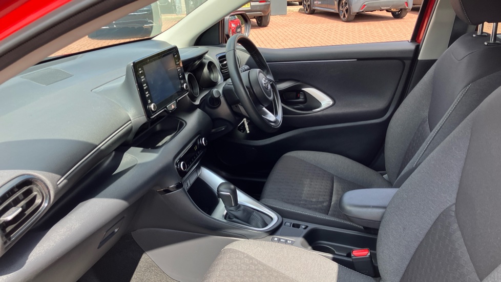 Toyota Yaris 1.5 Hybrid Design 5dr CVT Hybrid Hatchback - Image 5