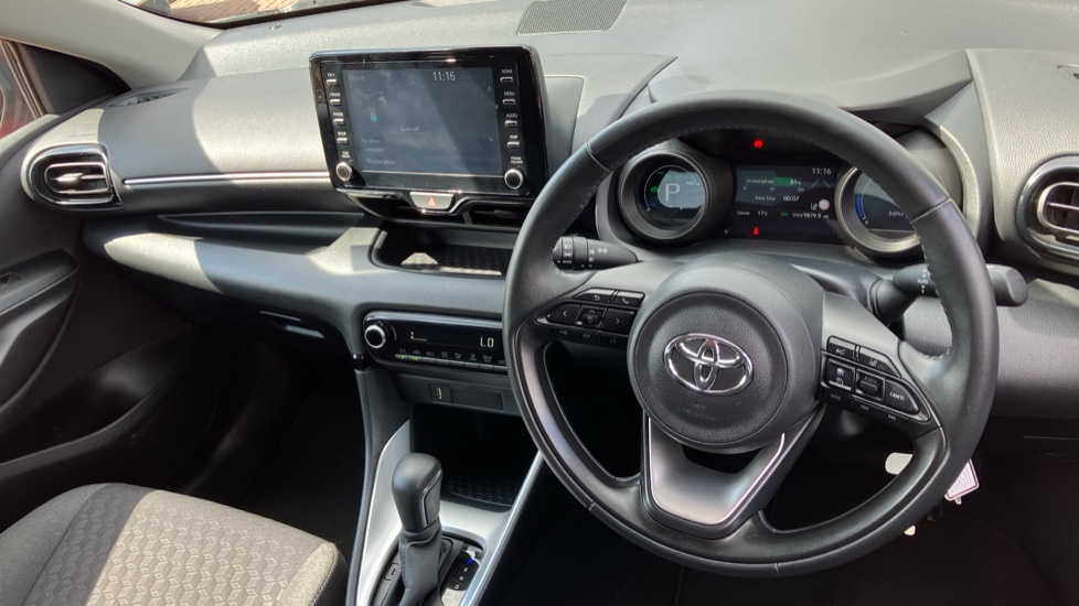 Toyota Yaris 1.5 Hybrid Design 5dr CVT Hybrid Hatchback - Image 6