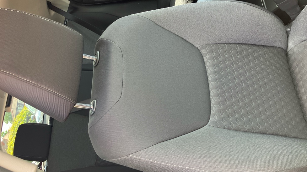 Toyota Yaris 1.5 Hybrid Design 5dr CVT Hybrid Hatchback - Image 14