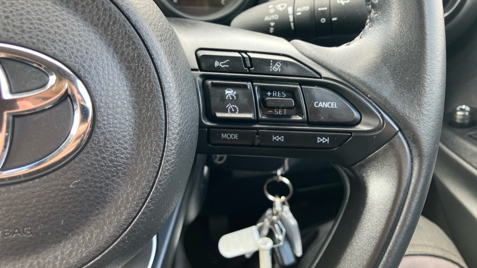 Toyota Yaris 1.5 Hybrid Design 5dr CVT Hybrid Hatchback - Image 29