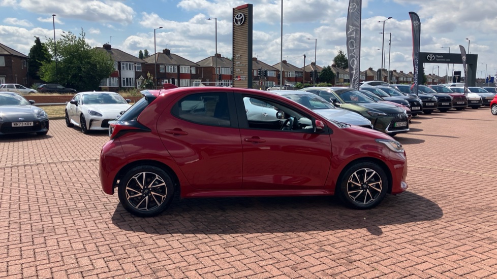 Toyota Yaris 1.5 Hybrid Design 5dr CVT Hybrid Hatchback - Image 45