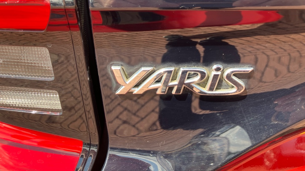 Toyota Yaris 1.5 Hybrid Design 5dr CVT Hybrid Hatchback - Image 53