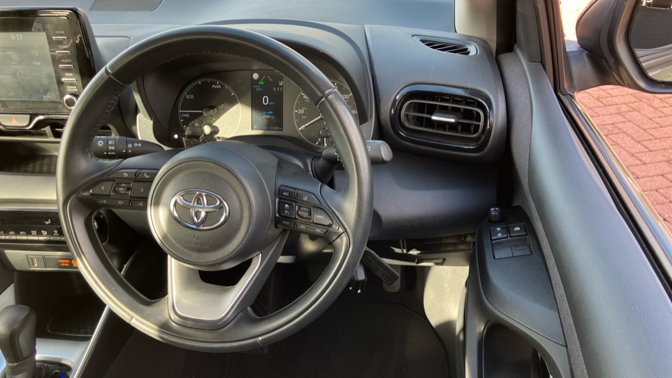 Toyota Yaris 1.5 Hybrid Icon 5dr CVT Hybrid Hatchback - Image 10