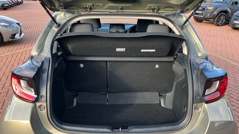 Toyota Yaris 1.5 Hybrid Icon 5dr CVT Hybrid Hatchback - Image 13