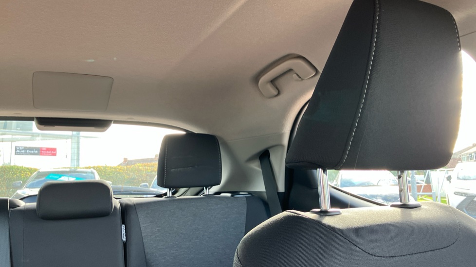 Toyota Yaris 1.5 Hybrid Icon 5dr CVT Hybrid Hatchback - Image 19
