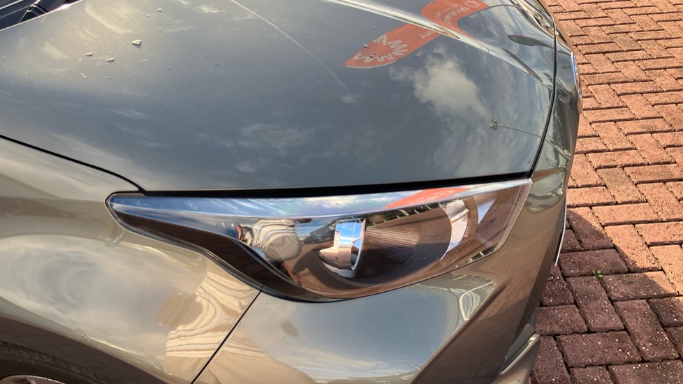 Toyota Yaris 1.5 Hybrid Icon 5dr CVT Hybrid Hatchback - Image 20