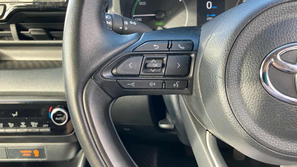 Toyota Yaris 1.5 Hybrid Icon 5dr CVT Hybrid Hatchback - Image 34