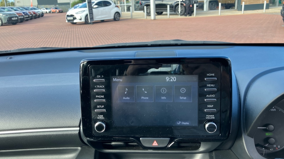 Toyota Yaris 1.5 Hybrid Icon 5dr CVT Hybrid Hatchback - Image 38