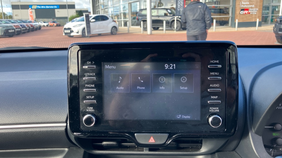 Toyota Yaris 1.5 Hybrid Icon 5dr CVT Hybrid Hatchback - Image 40