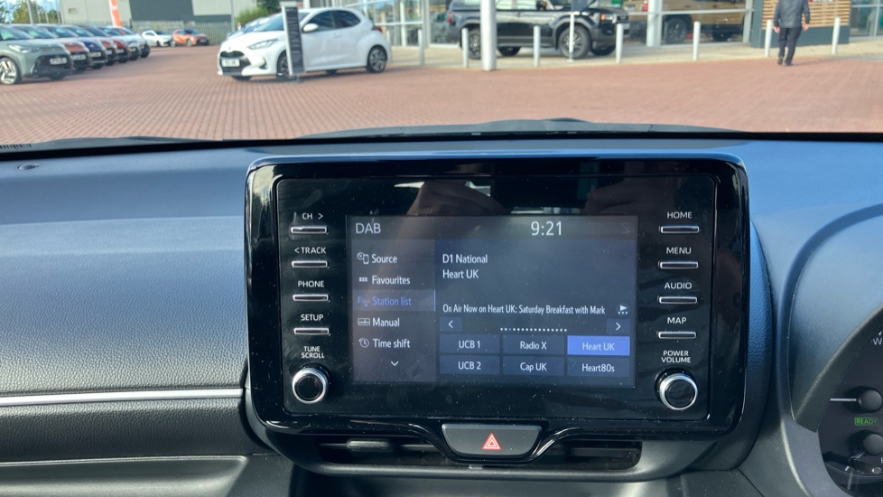 Toyota Yaris 1.5 Hybrid Icon 5dr CVT Hybrid Hatchback - Image 41
